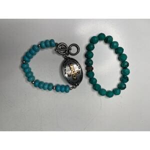 bracelets two turquoise colored stone coordinating not identical southwestern